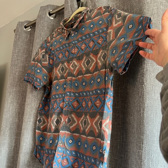 Urban Outfitters Men’s short sleeve Aztec-inspired button down shirt - Large - Picture 2 of 11